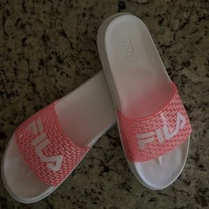 Pink and white Women's Drifter Luxe Repeat size 5/6